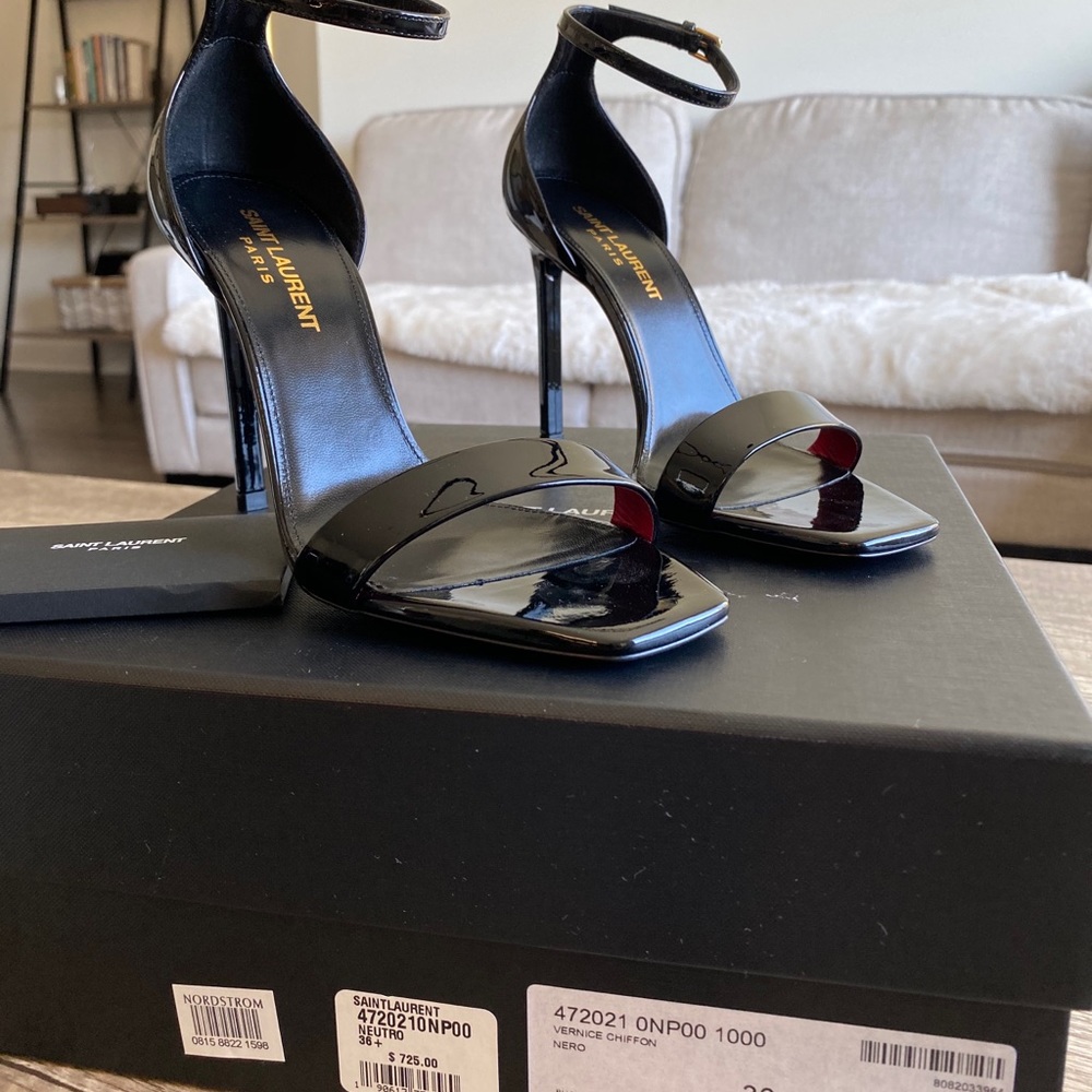 Never worn Saint Laurent Amber Sandal